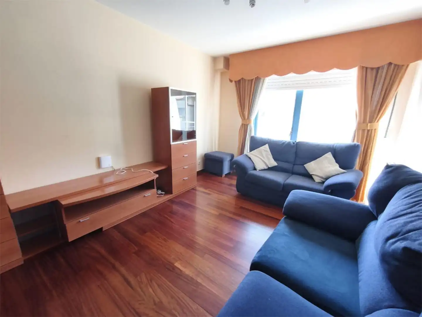 Wohnung zum Verkauf in Plaza Mahía, 8, Bertamirans Wohnzimmer von Wohnung zum Verkauf in Ames mit Terrasse