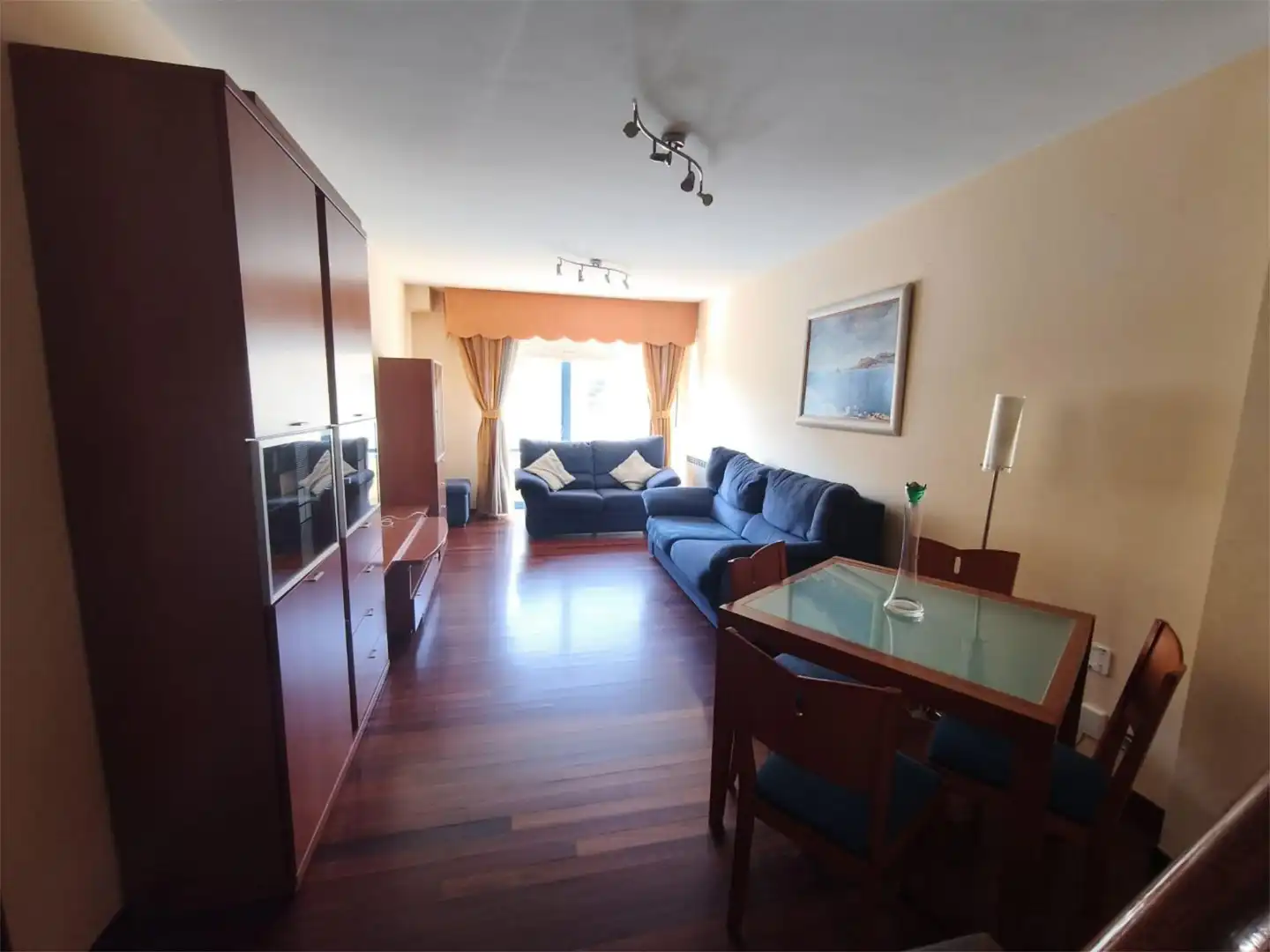 Wohnung zum Verkauf in Plaza Mahía, 8, Bertamirans Wohnzimmer von Wohnung zum Verkauf in Ames mit Terrasse