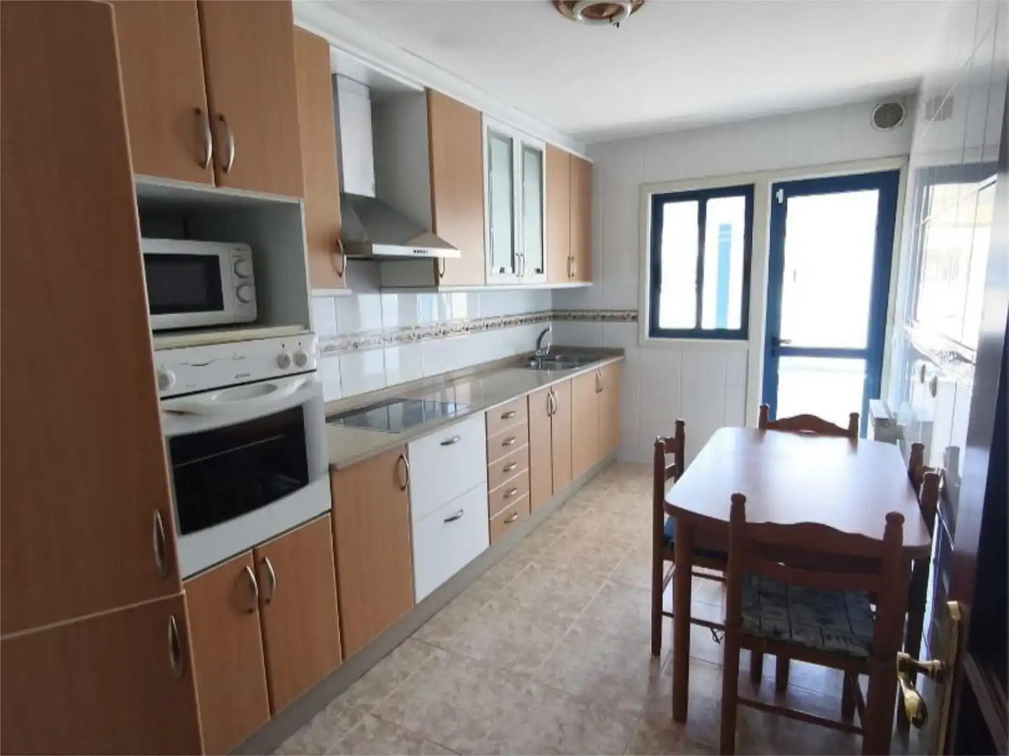 Wohnung zum Verkauf in Plaza Mahía, 8, Bertamirans Küche von Wohnung zum Verkauf in Ames mit Terrasse