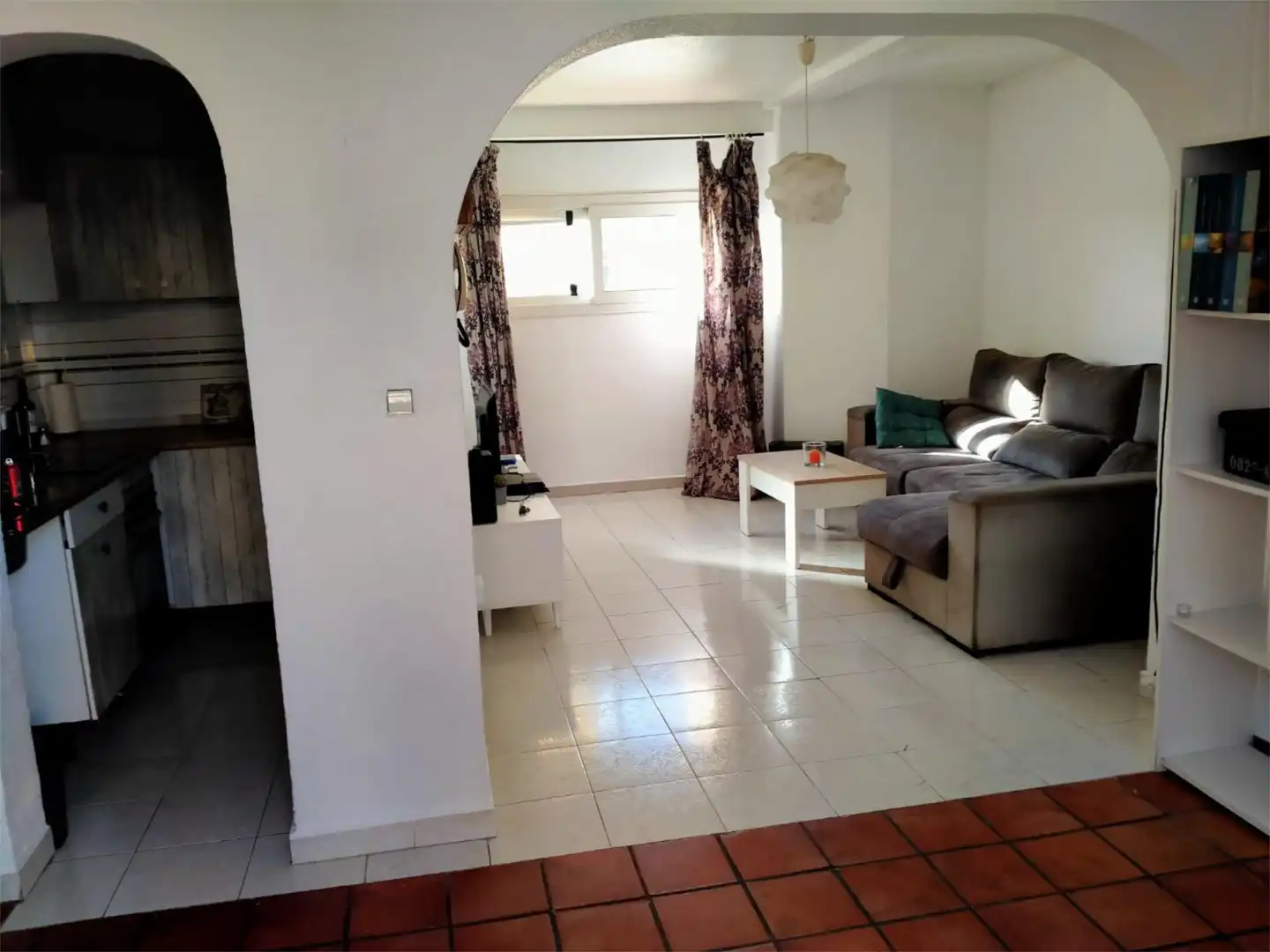 Dúplex en venta en Camí Vell D'altea, 36, L'Albir Sala de estar de Dúplex en venta en L'Alfàs del Pi con Terraza y Piscina