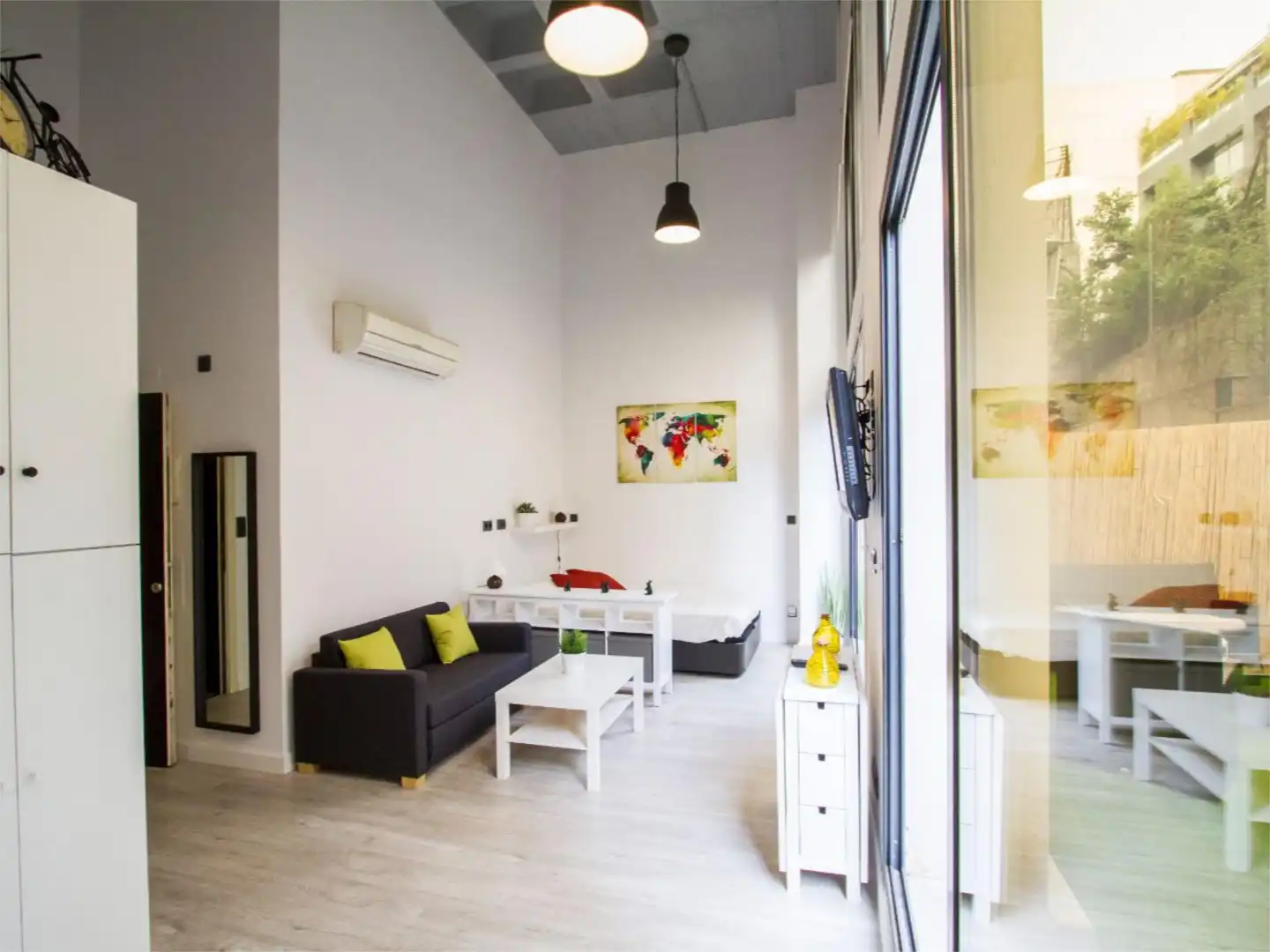 Wohnzimmer von Loft zur Miete in Madrid mit Klimaanlage, Heizung und Privatgarten