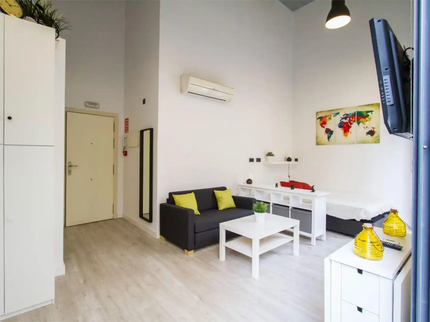 Wohnzimmer von Loft zur Miete in Madrid mit Klimaanlage, Heizung und Privatgarten