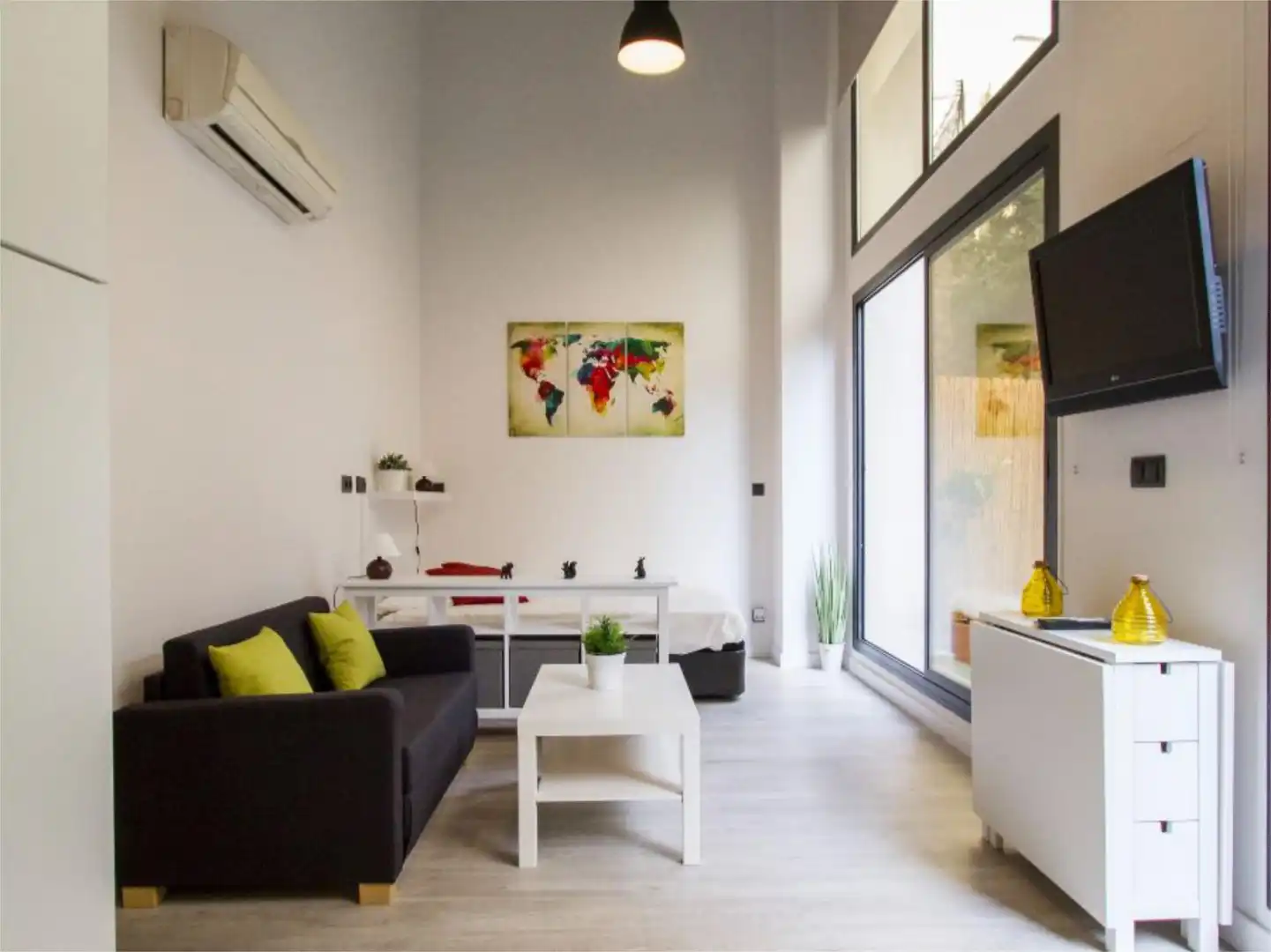 Wohnzimmer von Loft zur Miete in Madrid mit Klimaanlage, Heizung und Privatgarten