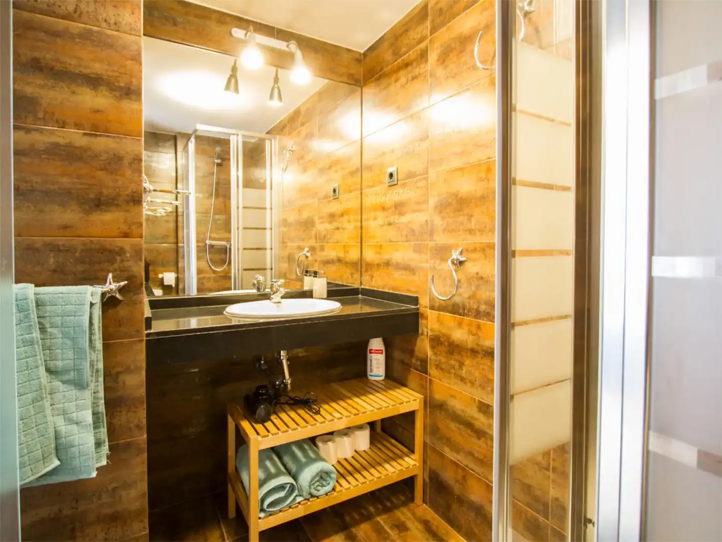 Badezimmer von Loft zur Miete in Madrid mit Klimaanlage, Heizung und Privatgarten