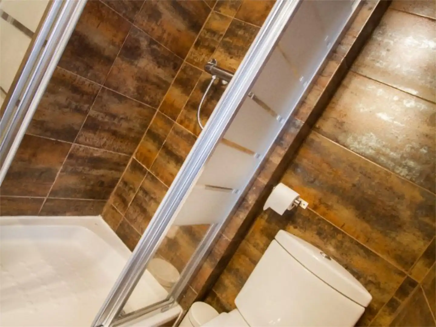 Badezimmer von Loft zur Miete in Madrid mit Klimaanlage, Heizung und Privatgarten