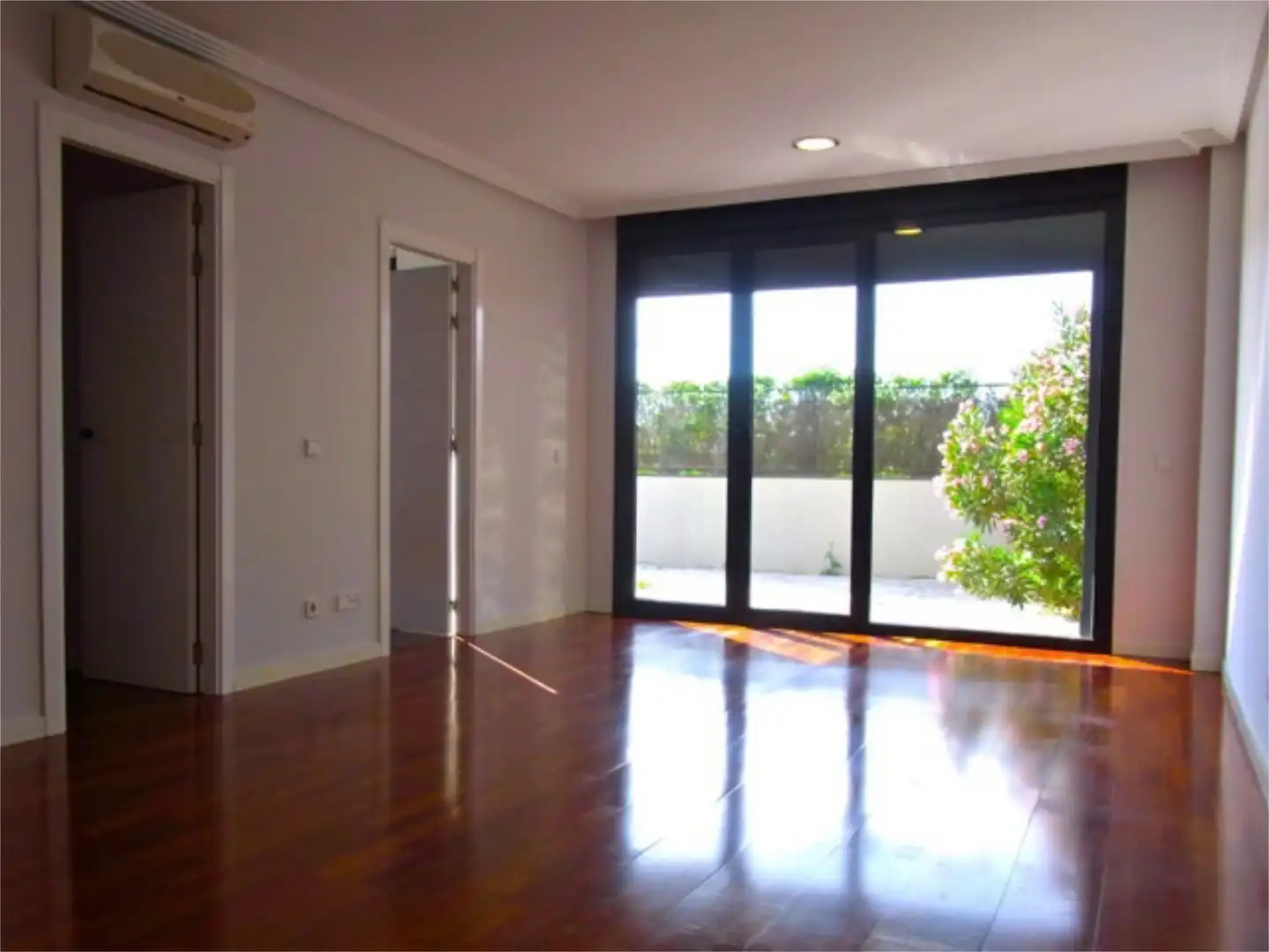 Flat for rent in Calle de Aguarón, 54, Valdemarín Flat for rent in Calle de Aguarón, 54, Valdemarín