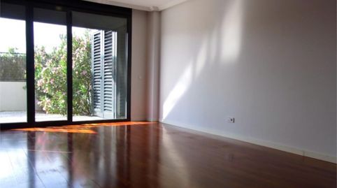 Foto 3 de Piso de alquiler en Calle de Aguarón, 54, Valdemarín, Madrid Capital