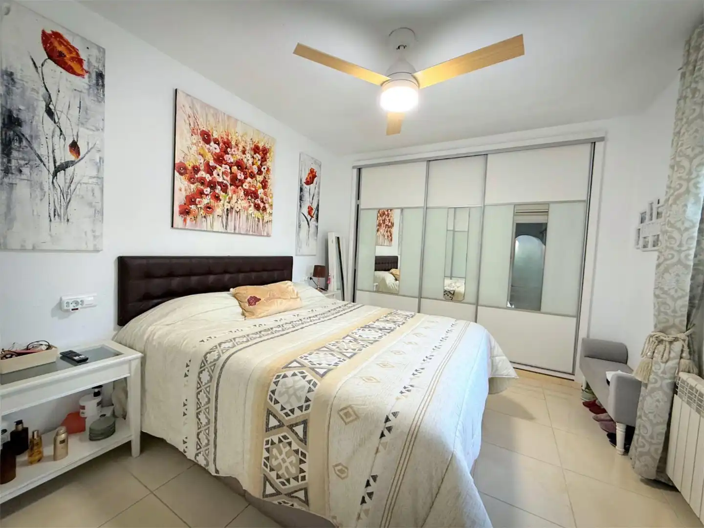 Habitación de Casa o chalet en venta en La Nucia con Aire acondicionado, Calefacción y Jardín privado