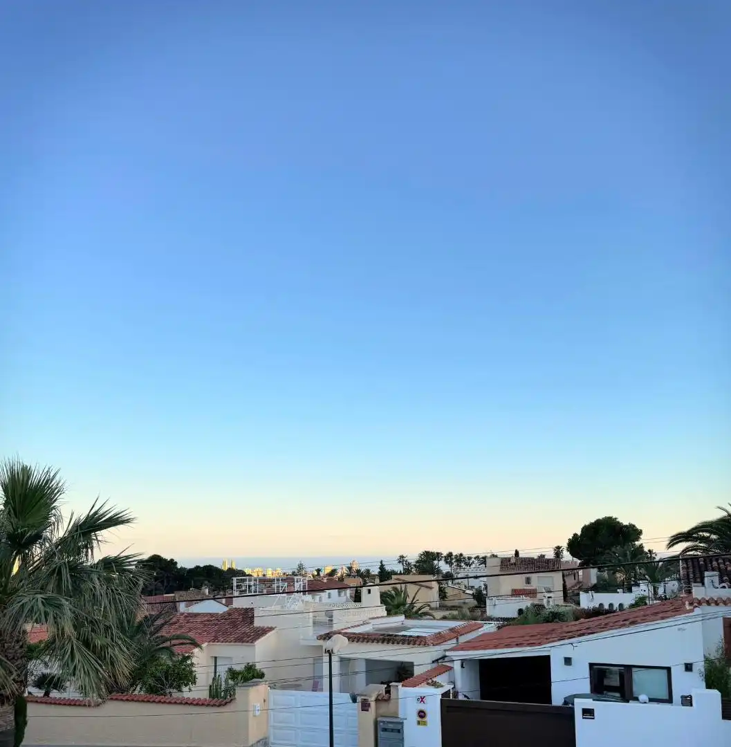 Vista exterior de Casa o chalet en venta en La Nucia con Aire acondicionado, Calefacción y Jardín privado