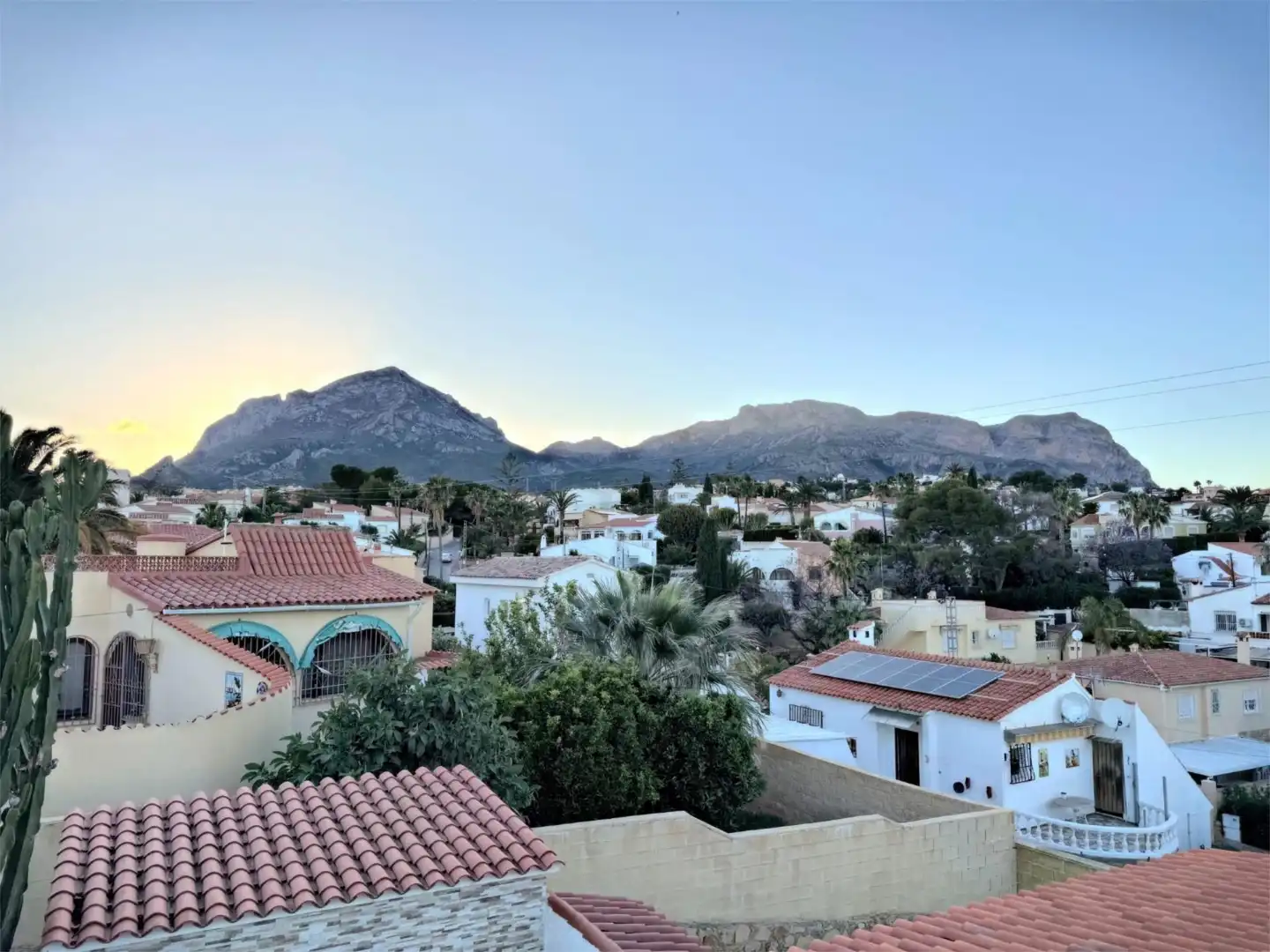 Vista exterior de Casa o chalet en venta en La Nucia con Aire acondicionado, Calefacción y Jardín privado
