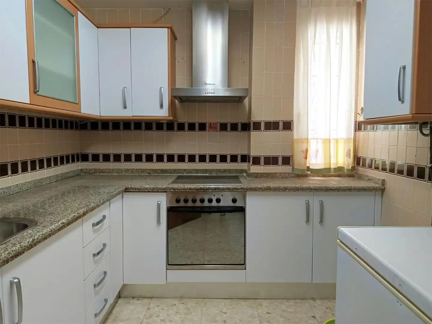 Kitchen of Flat for sale in Sevilla  with Air Conditioner, Terrace and Furnished