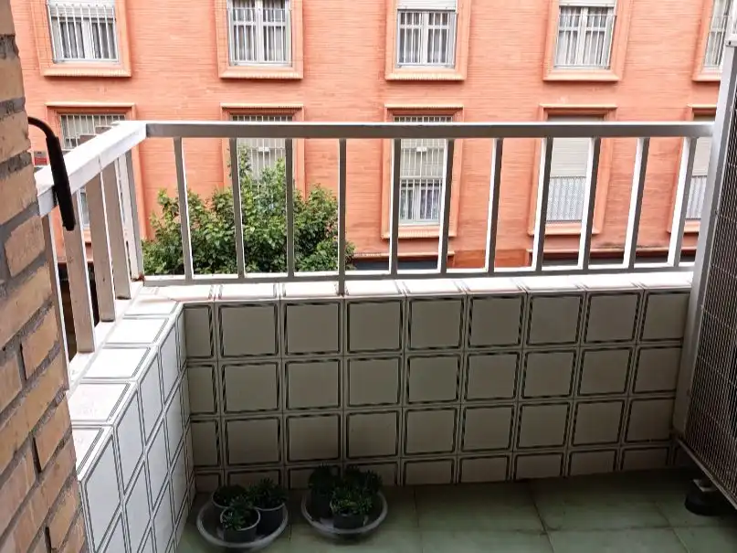 Piso en venta en Calle Marianillo, 3, Triana Este Terraza de Piso en venta en Sevilla con Aire acondicionado, Terraza y Amueblado