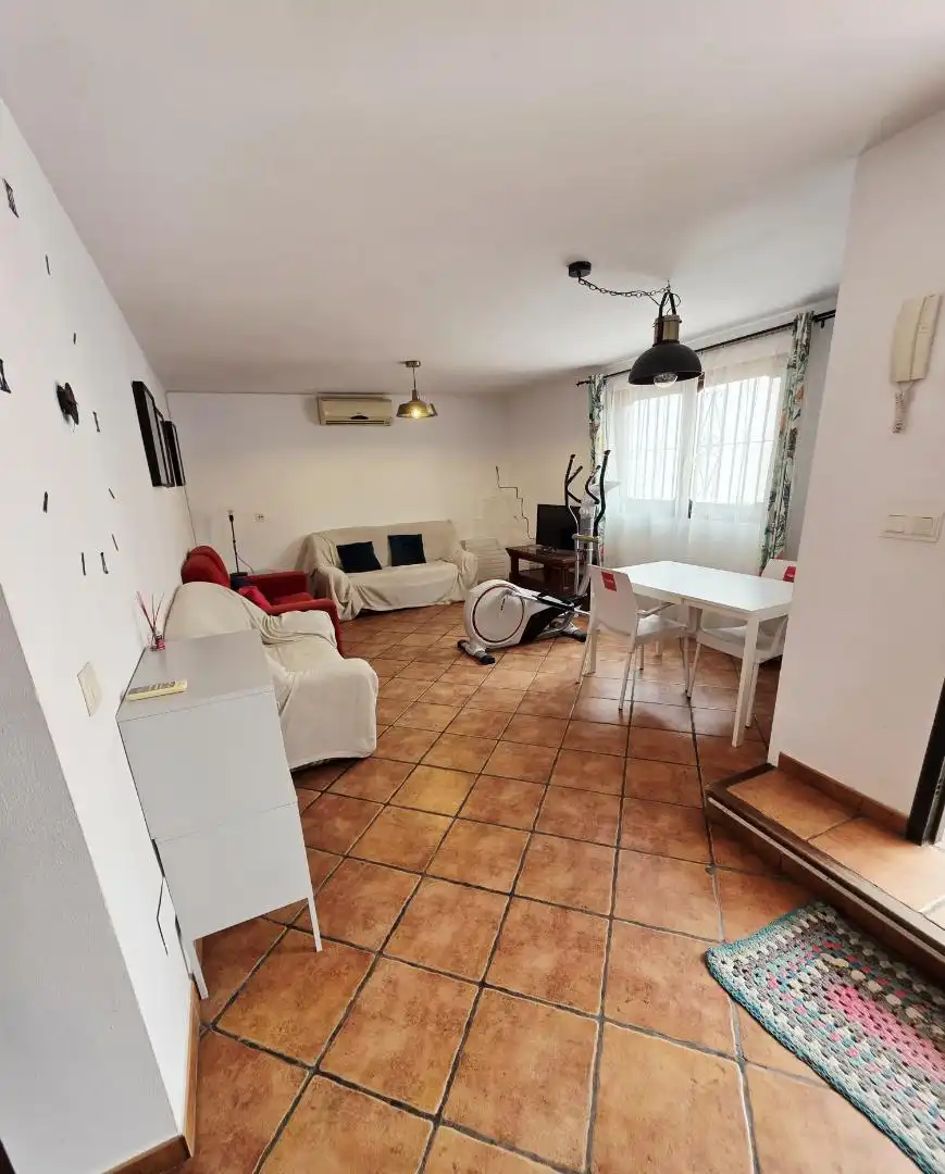 Casa o xalet en venda a Terreno UR-14 Rosilla Cerrocampoy, 111, Los Pacos Sala d'estar de Casa o xalet en venda en Fuengirola amb Aire condicionat, Calefacció i Terrassa