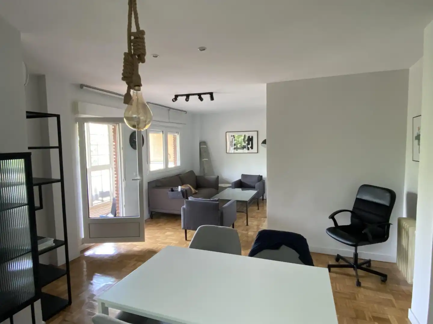 Flat for rent in Calle del Balandro, 3, Alameda de Osuna Living room of Flat for rent in Madrid with Air Conditioner, Heating and Private garden
