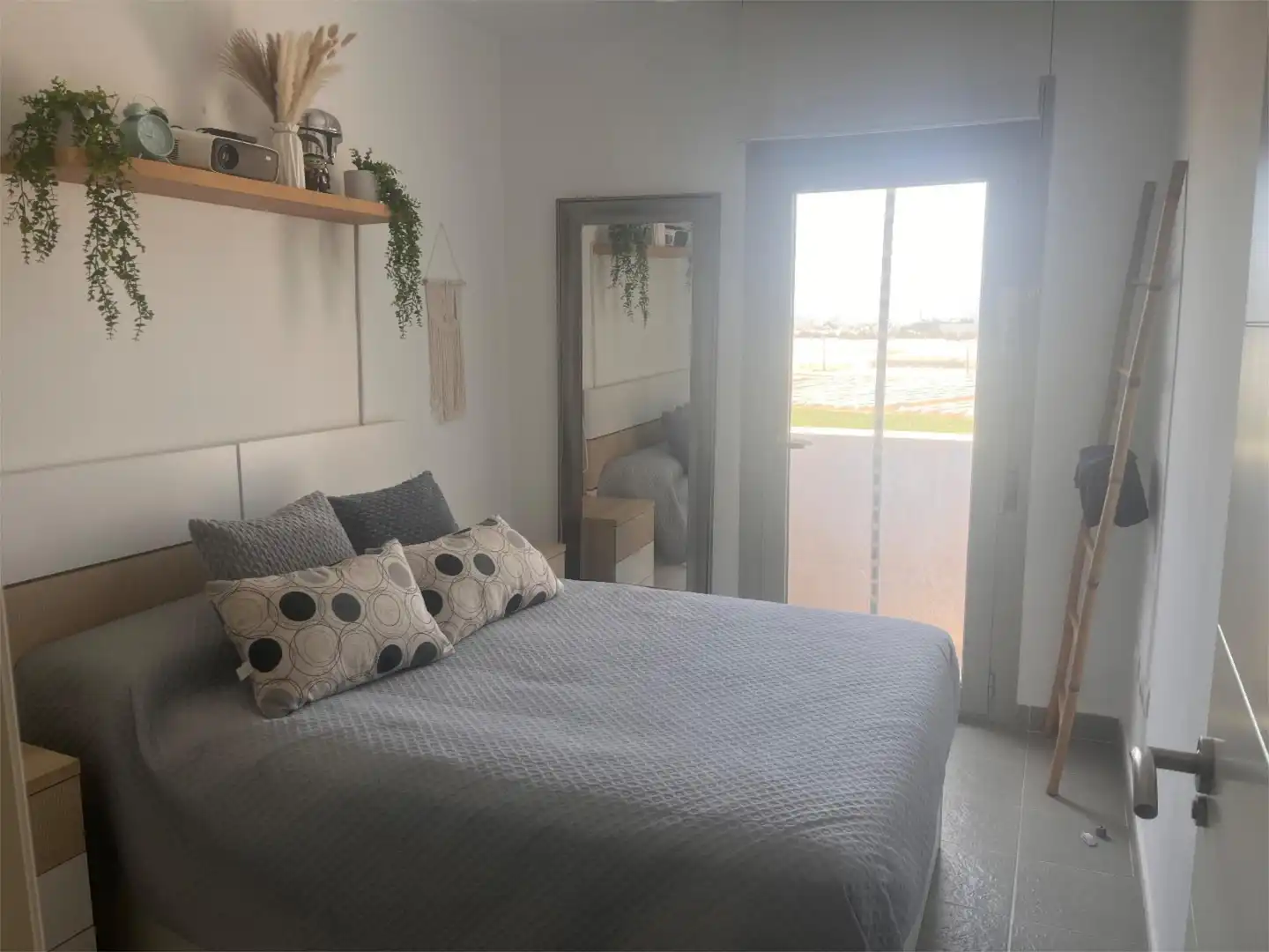 Piso en venta en Travesía el Secano, 42, Palomares Habitación de Piso en venta en Cuevas del Almanzora con Terraza, Piscina y Balcón