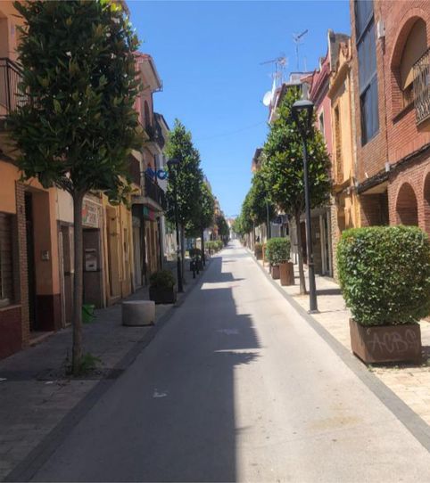 Foto 2 de Casa adosada en venda a Carrer Santiago Rusiñol, 2b, Llinars del Vallès, Barcelona