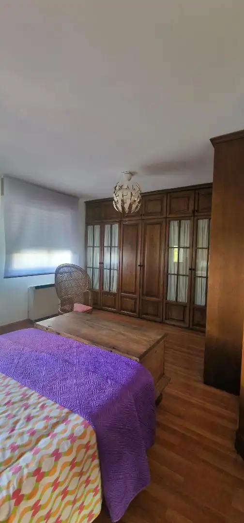 Casa adosada en venda a Calle Magnolios, 4, Peligros Dormitori de Casa adosada en venda en Peligros amb Aire condicionat i Piscina