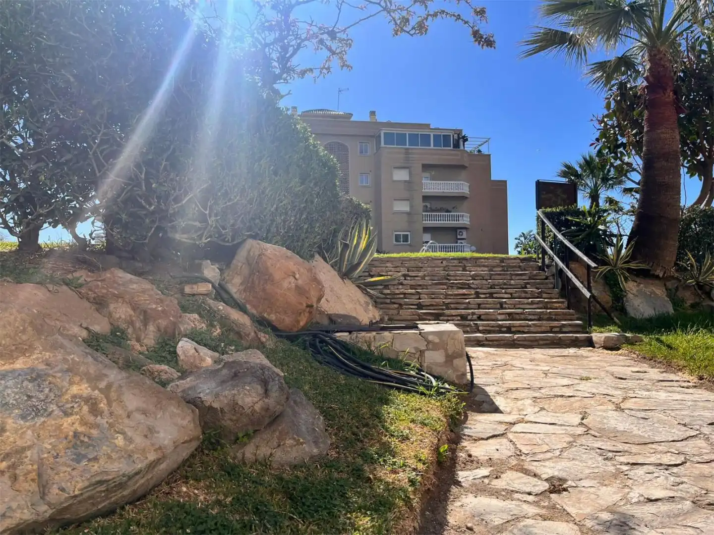 Piso en venta en Guadalmar Vista exterior de Piso en venta en Málaga Capital con Aire acondicionado, Terraza y Piscina