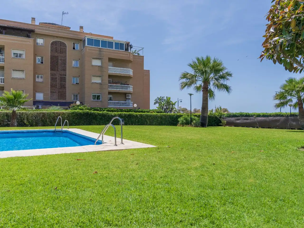 Piso en venta en Guadalmar Piscina de Piso en venta en Málaga Capital con Aire acondicionado, Terraza y Piscina