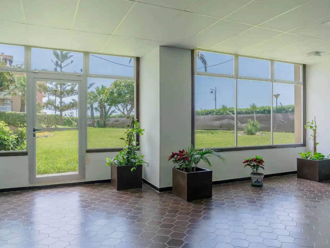 Piso en venta en Guadalmar Piso en venta en Málaga Capital con Aire acondicionado, Terraza y Piscina