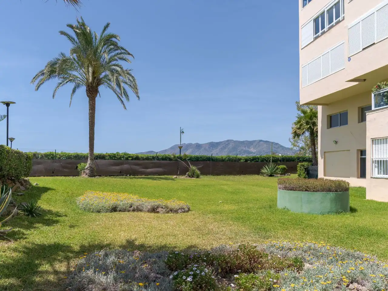Piso en venta en Guadalmar Jardín de Piso en venta en Málaga Capital con Aire acondicionado, Terraza y Piscina