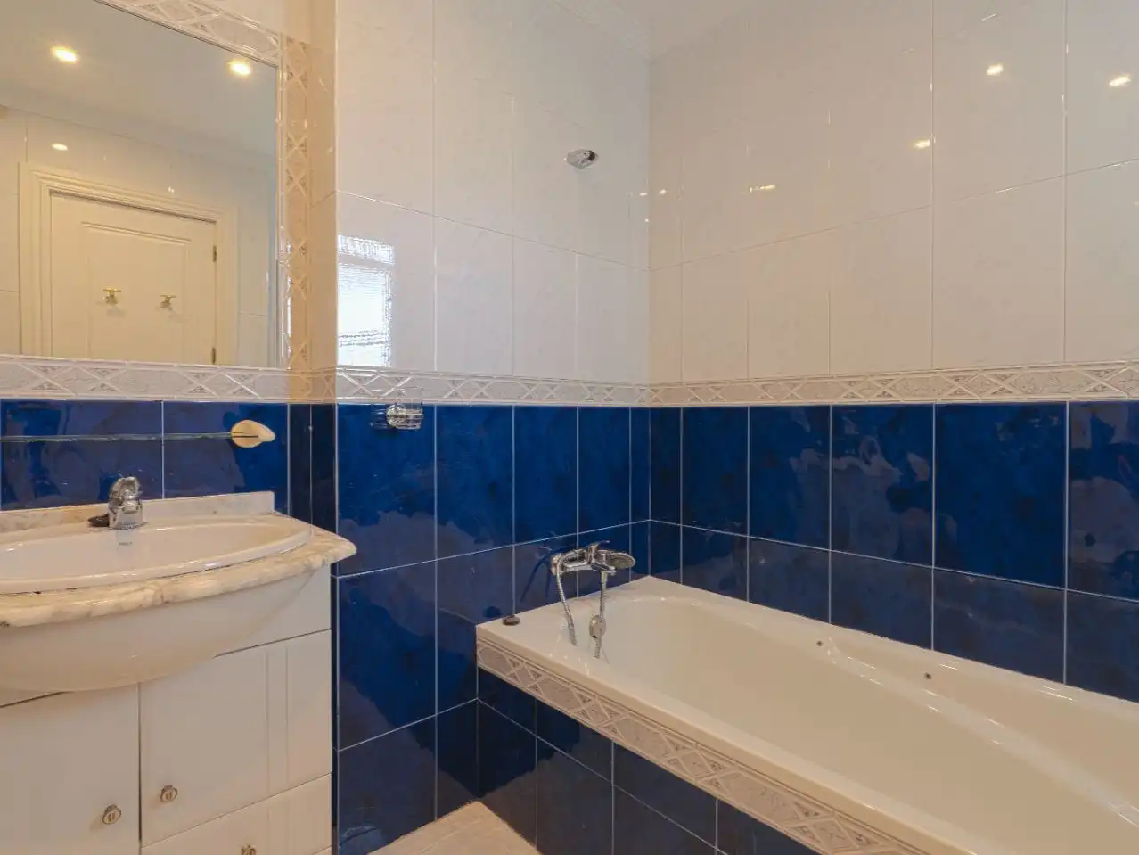 Piso en venta en Guadalmar Baño de Piso en venta en Málaga Capital con Aire acondicionado, Terraza y Piscina