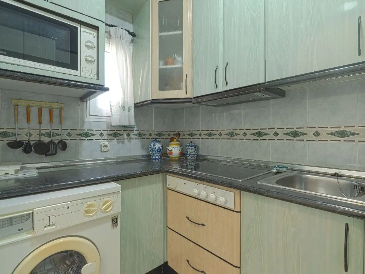Piso en venta en Guadalmar Cocina de Piso en venta en Málaga Capital con Aire acondicionado, Terraza y Piscina