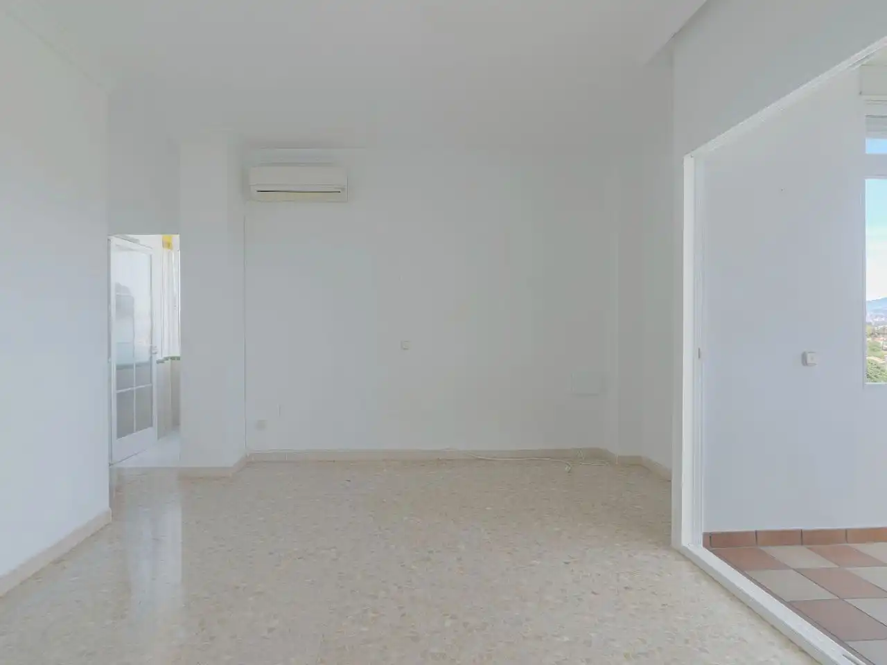 Piso en venta en Guadalmar Piso en venta en Málaga Capital con Aire acondicionado, Terraza y Piscina