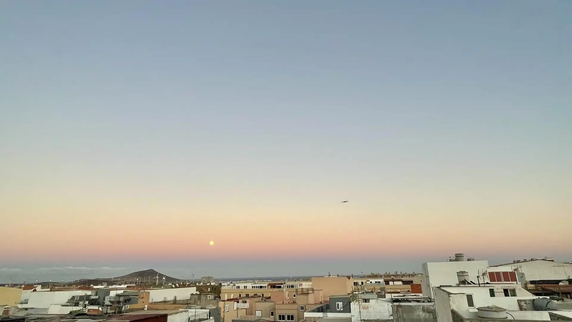 Vista exterior de Piso en venta en Santa Lucía de Tirajana con Aire acondicionado, Calefacción y Amueblado