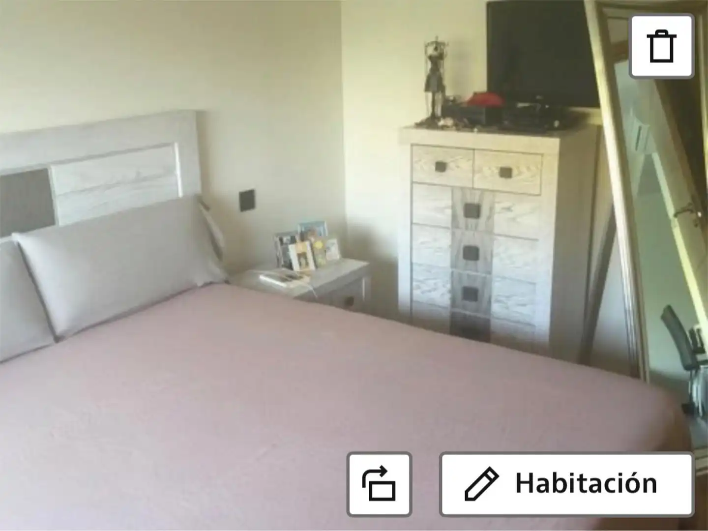 Piso en venta en Calle Berlín, 16, Parque Oeste - Fuente Cisneros Habitación de Piso en venta en Alcorcón con Aire acondicionado, Terraza y Piscina