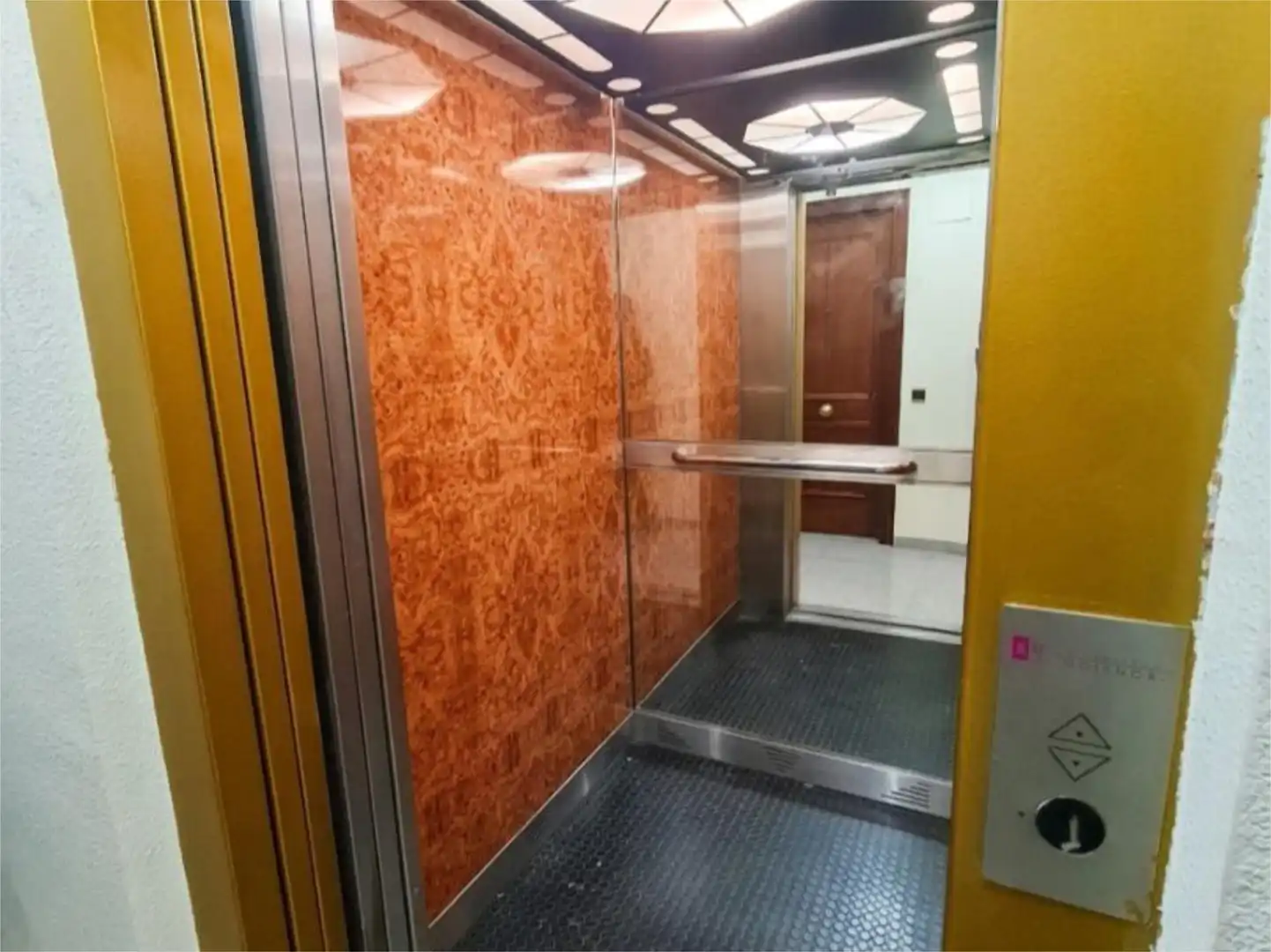 Wohnung zum Verkauf in Centre Wohnung zum Verkauf in Rubí mit Klimaanlage, Terrasse und Balkon