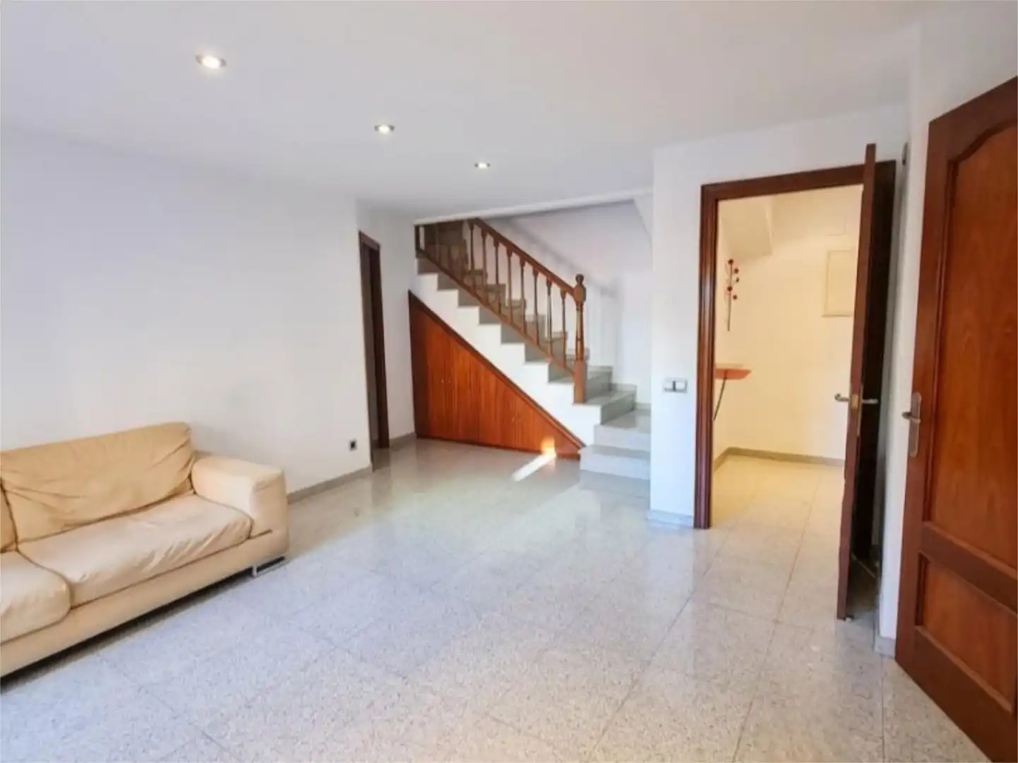 Wohnung zum Verkauf in Centre Wohnung zum Verkauf in Rubí mit Klimaanlage, Terrasse und Balkon