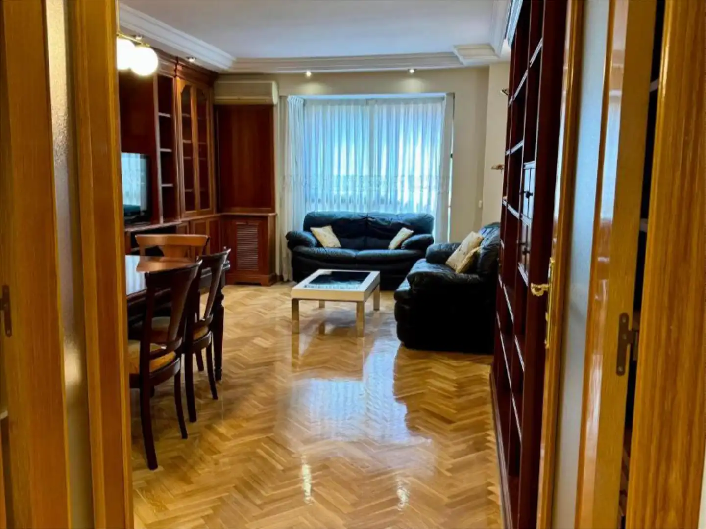 Sala de estar de Piso de alquiler en  Madrid Capital con Aire acondicionado, Calefacción y Parquet