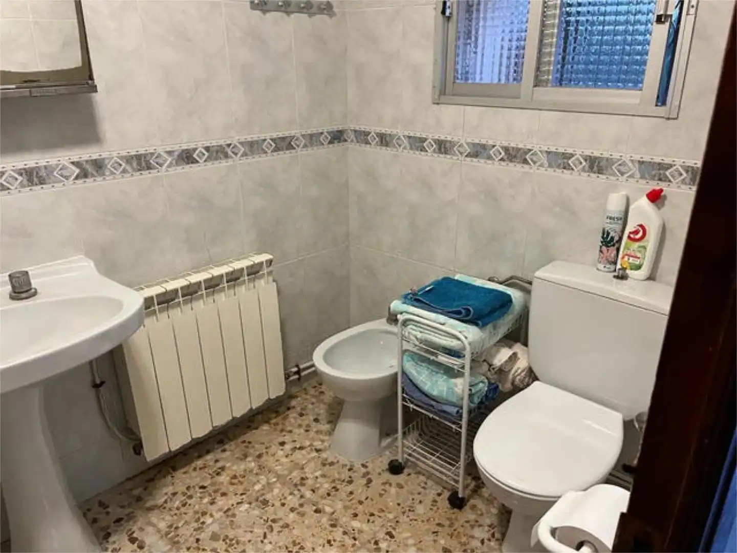 Bany de Casa o xalet de lloguer en Cosa amb Calefacció, Terrassa i Traster