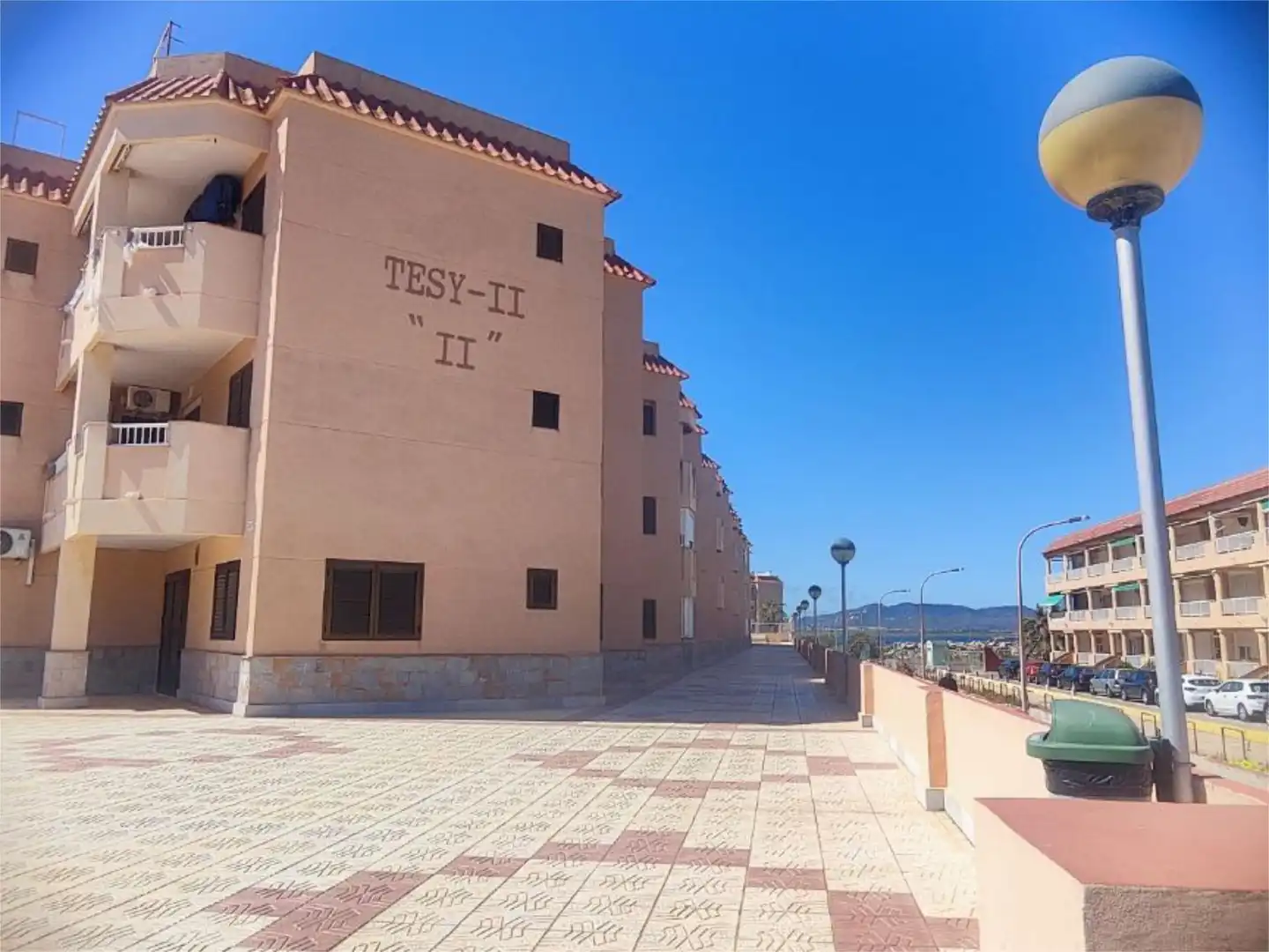 Vista exterior de Piso en venta en La Manga del Mar Menor con Aire acondicionado, Terraza y Piscina
