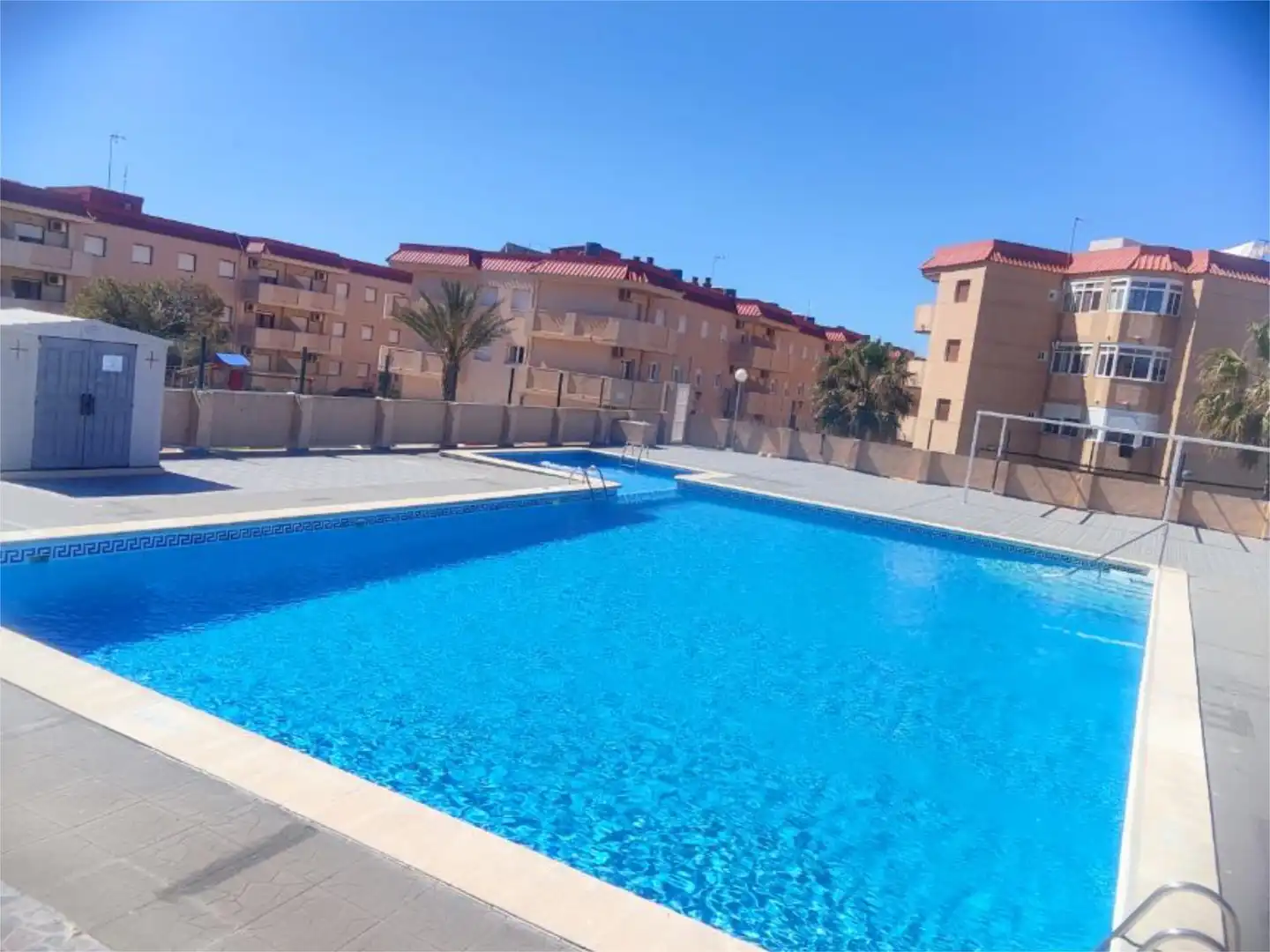 Piscina de Piso en venta en La Manga del Mar Menor con Aire acondicionado, Terraza y Piscina