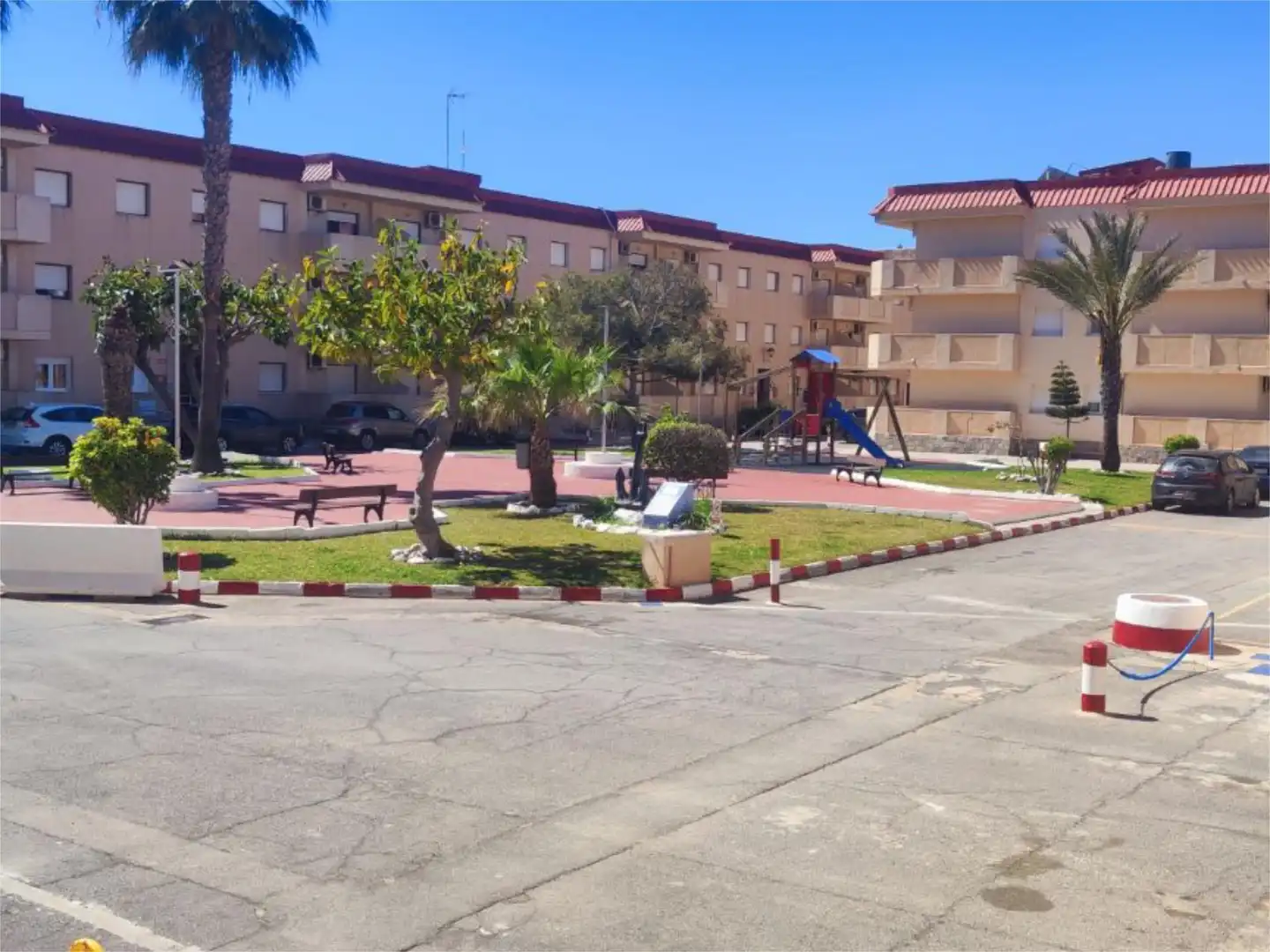 Vista exterior de Piso en venta en La Manga del Mar Menor con Aire acondicionado, Terraza y Piscina