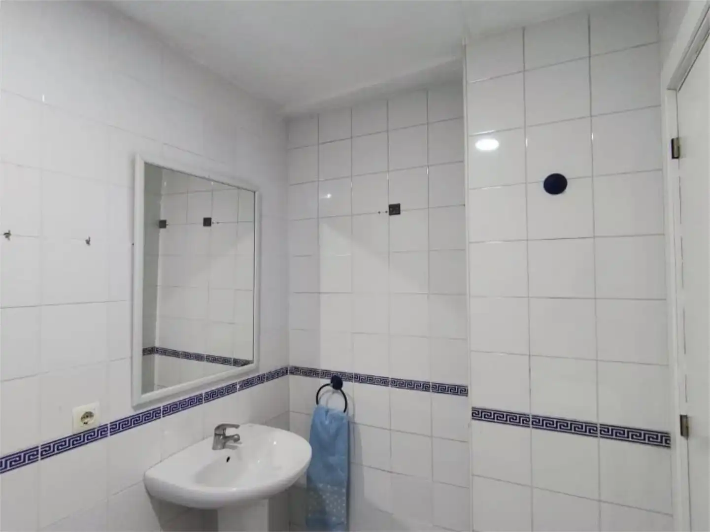 Badezimmer von Wohnungen zur Miete in Sevilla mit Klimaanlage