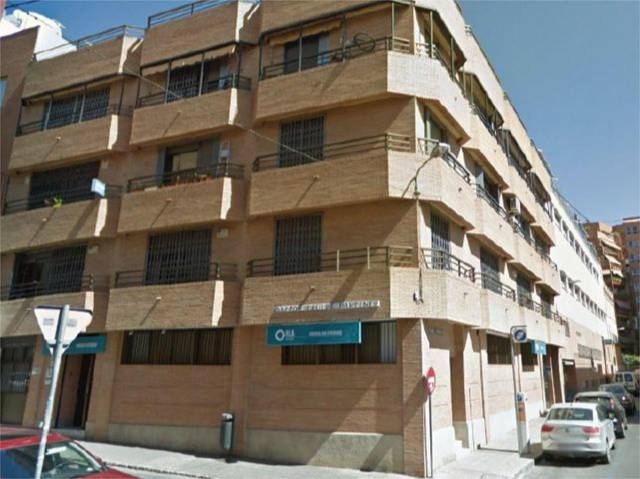 Piso en Alquiler en Calle San Ignacio, 7 en La Calzada - La Florida
