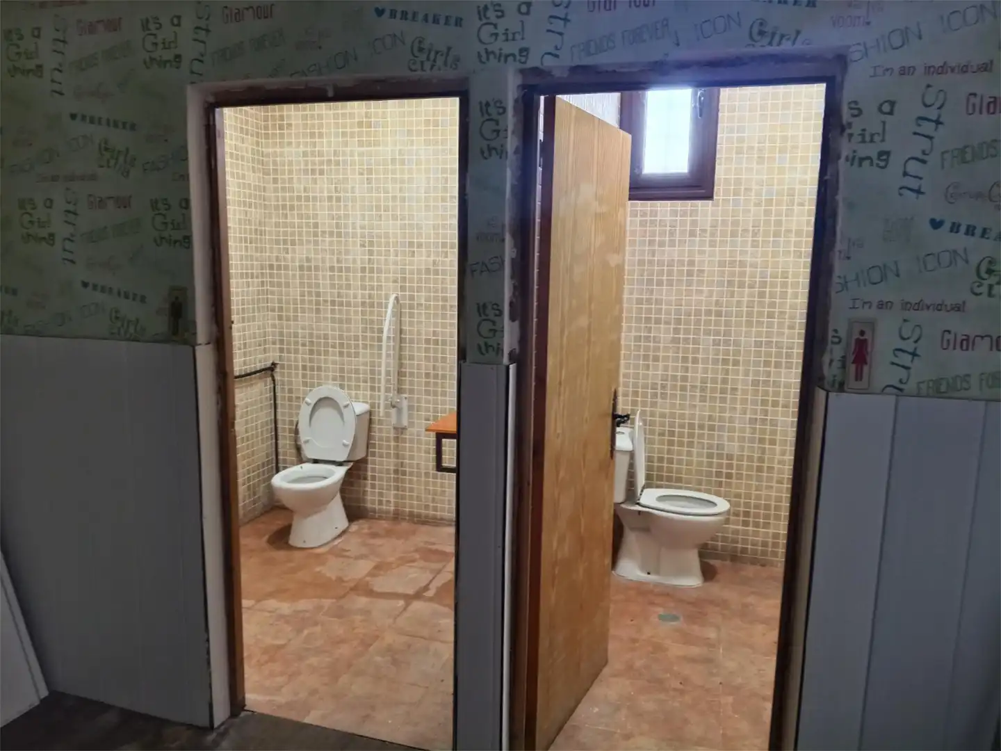 Baño de Local de alquiler en Novés