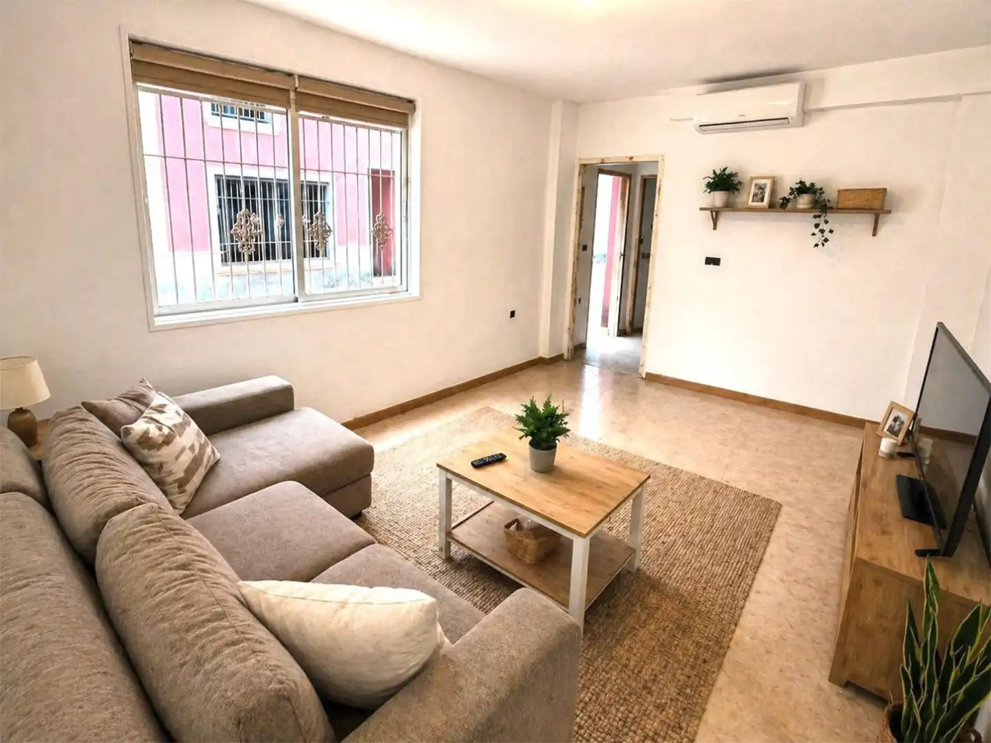 Sala de estar de Casa adosada de alquiler en Campos del Río con Aire acondicionado, Terraza y Trastero