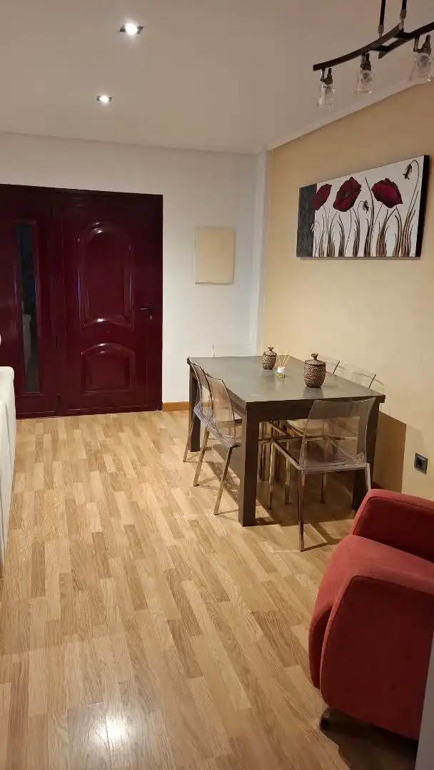 Casa adosada en venda a Paseo Obispo Javier Azagra, 19, Alcantarilla Menjador de Casa adosada en venda en Alcantarilla amb Parquet i Moblat