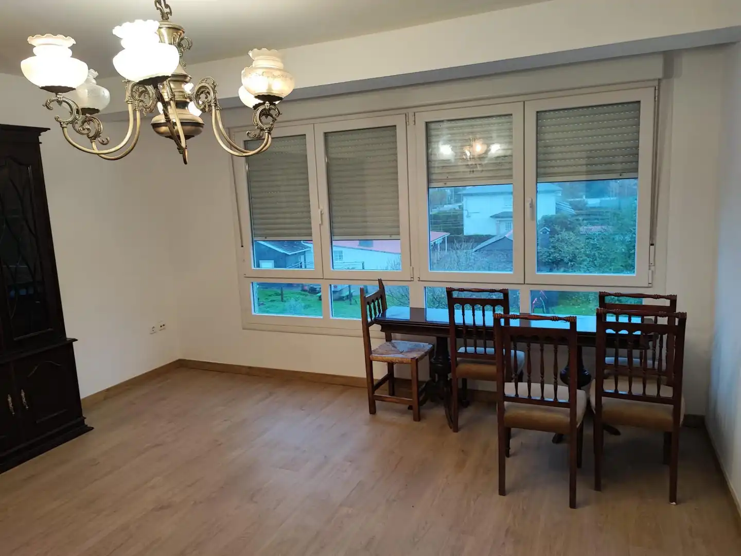 Comedor de Piso de alquiler en As Pontes de García Rodríguez  con Parquet, Amueblado y Balcón