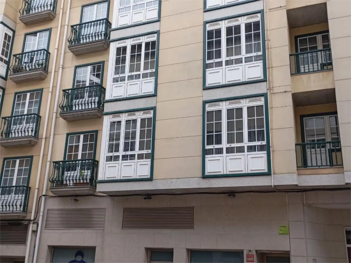 Außenansicht von Wohnung zum Verkauf in Carballo mit Balkon