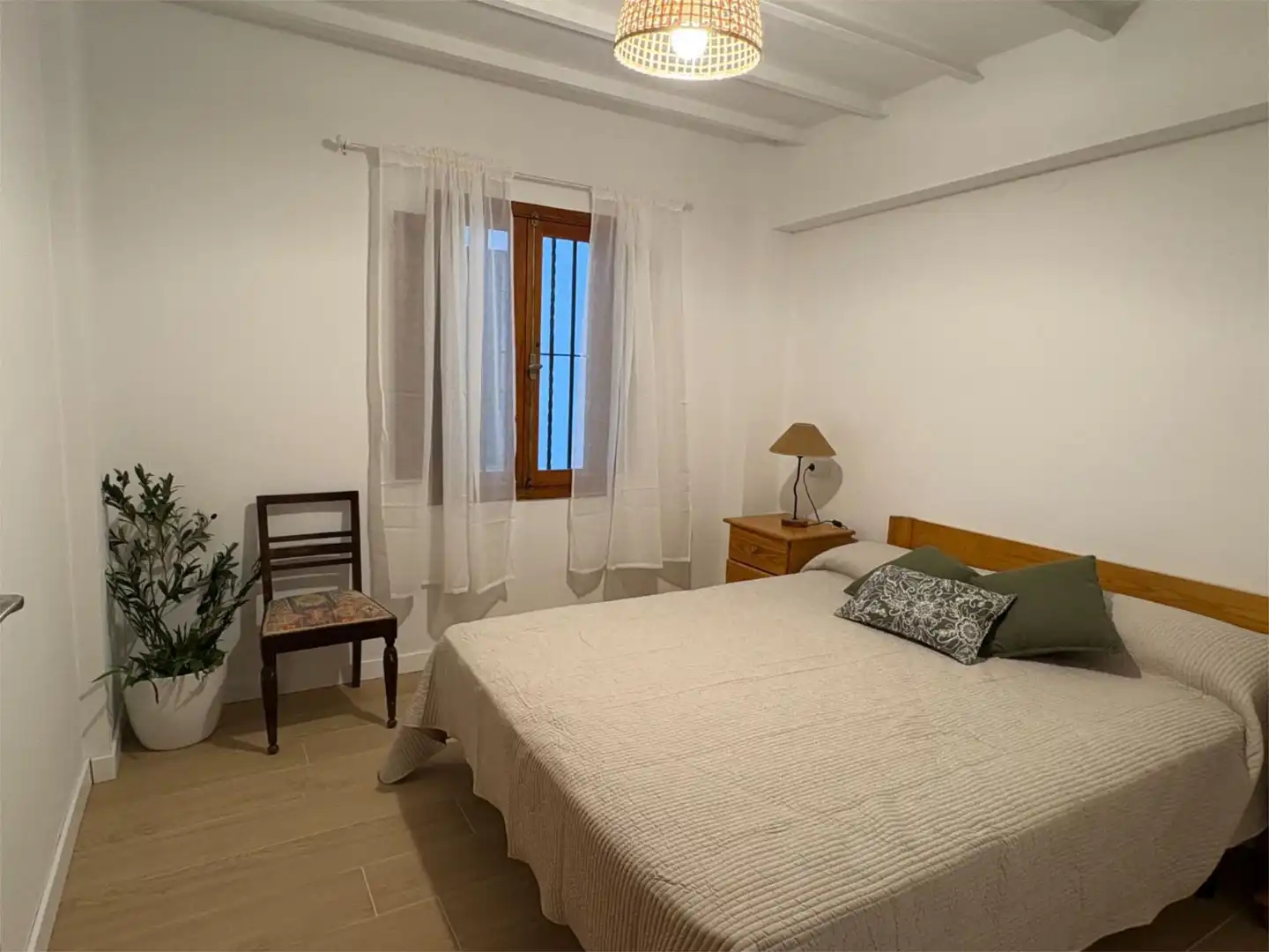 Haus oder Chalet zur Miete in Avinguda Mediterrània, 63, Playa Schlafzimmer von Haus oder Chalet zur Miete in Burriana / Borriana mit Privatgarten, Terrasse und Möbliert