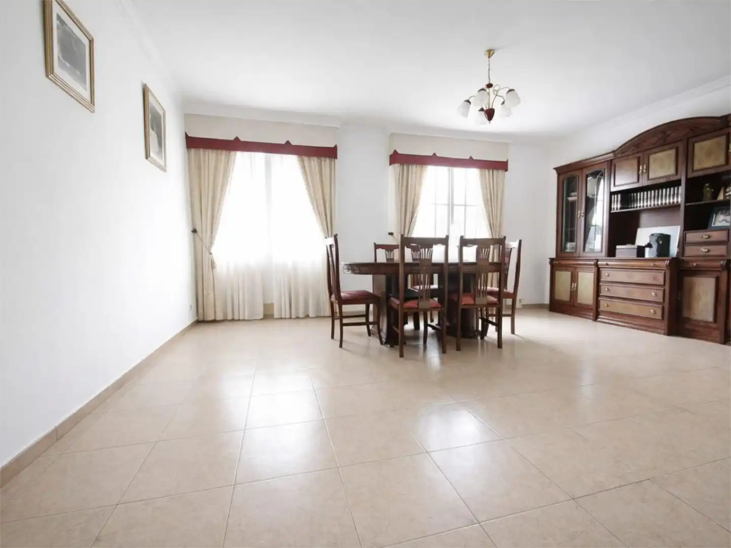 Piso en venta en Lugar Outeiro, 5, Boqueixón Comedor de Piso en venta en Boqueixón con Calefacción, Jardín privado y Terraza