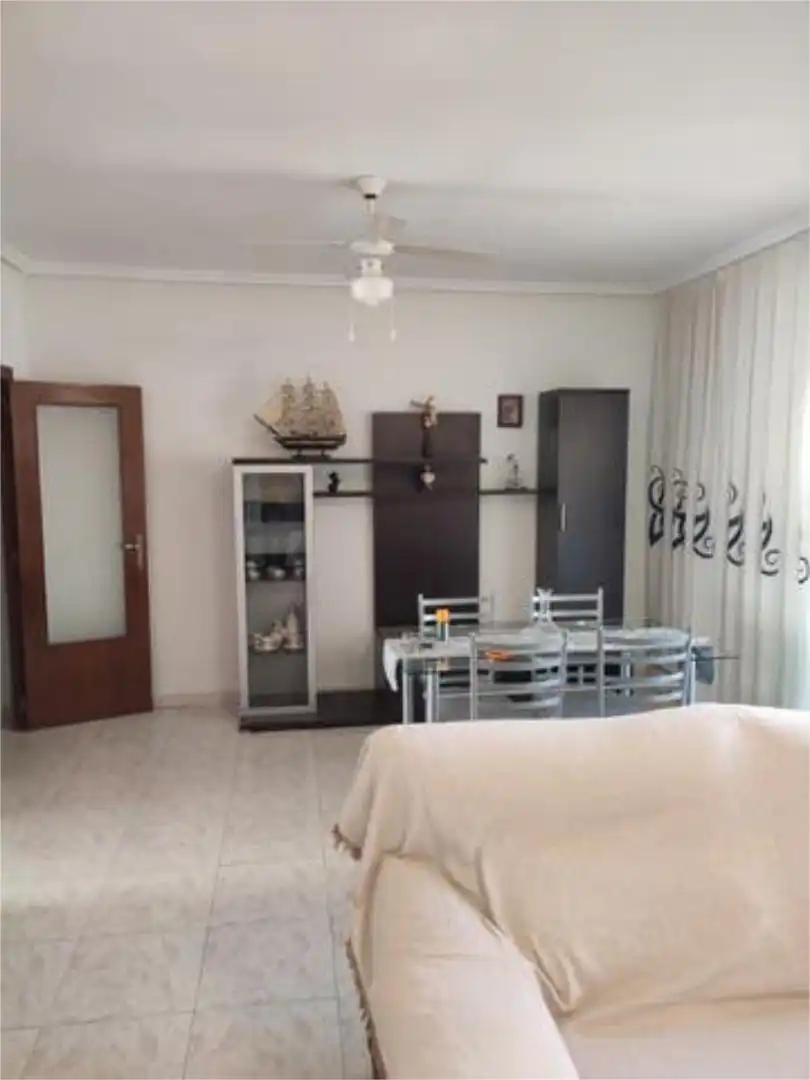 Comedor de Apartamento de alquiler en Alicante / Alacant con Terraza y Amueblado