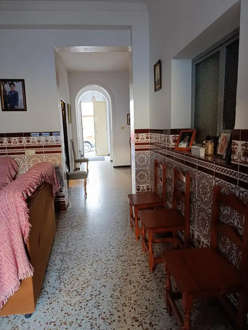 Casa adosada en venta en Pilas con Aire acondicionado, Terraza y Balcón