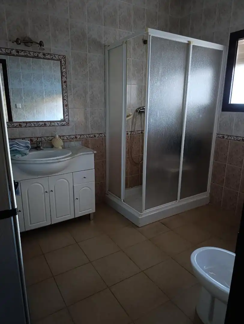 Baño de Casa adosada en venta en Pilas con Aire acondicionado, Terraza y Balcón