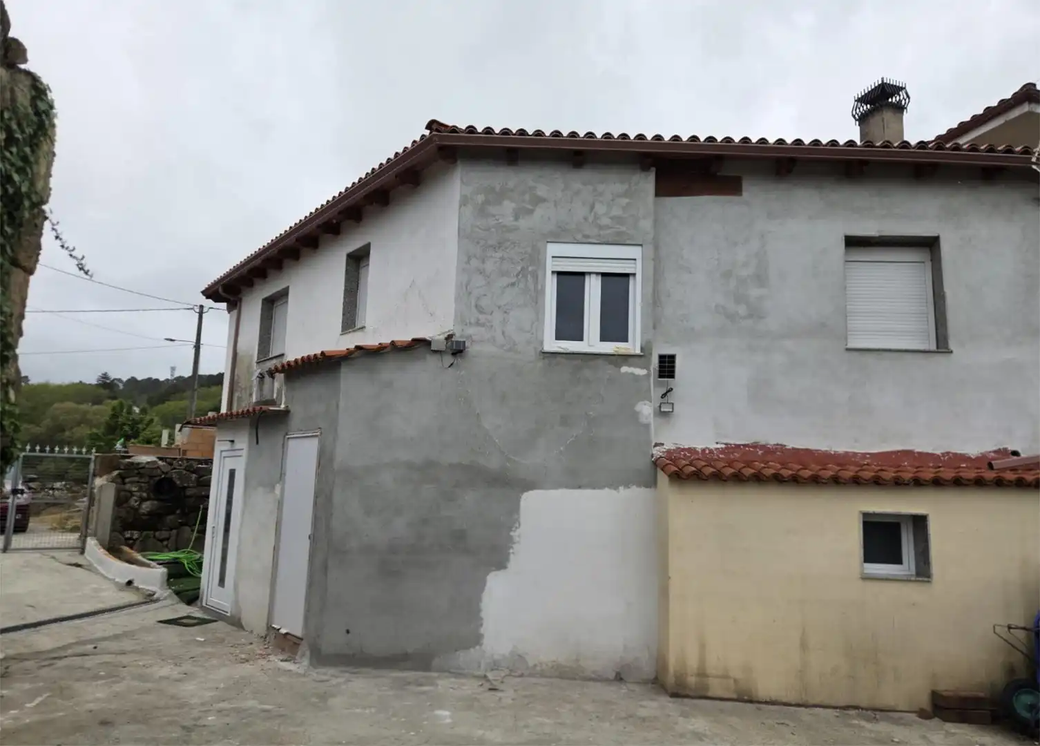 Exterior view of Houses for sale in Coles